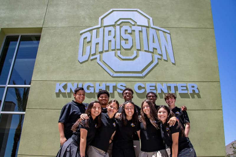 Ontario Christian students are servant leaders, healthy images bearers, critical thinkers, creative learners, effective communicators, and collaborative learners