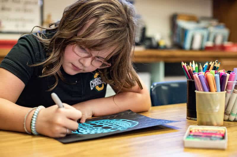Ontario Christian elementary students enjoy enrichment courses in art